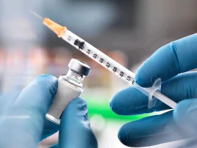 新冠疫苗引发白血病尚无证据